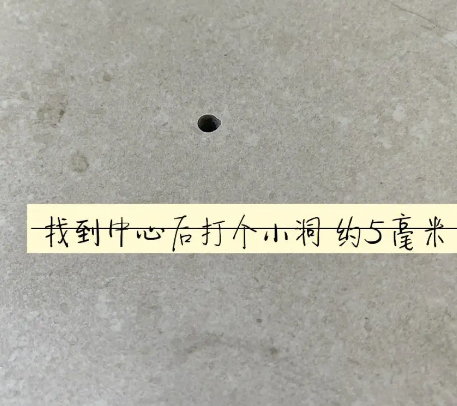 巴宜瓷砖空鼓维修公司专业解答在瓷砖铺贴过程中，如果砂料搅拌不均匀，将会带来以下问题